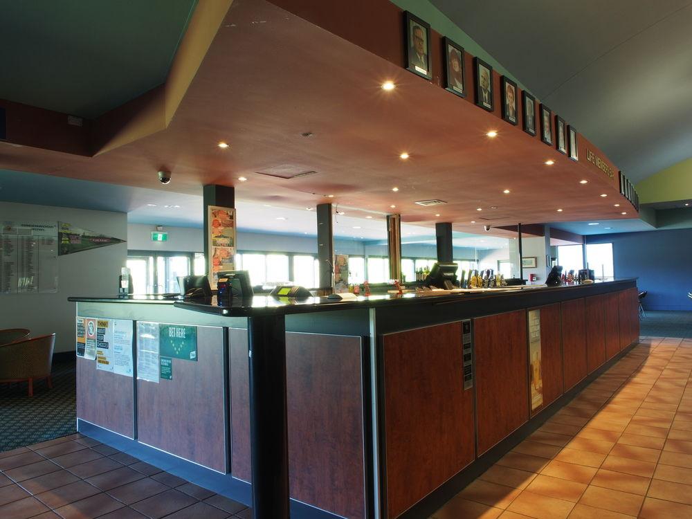 Golf Place Inn Wollongong Primbee Екстер'єр фото