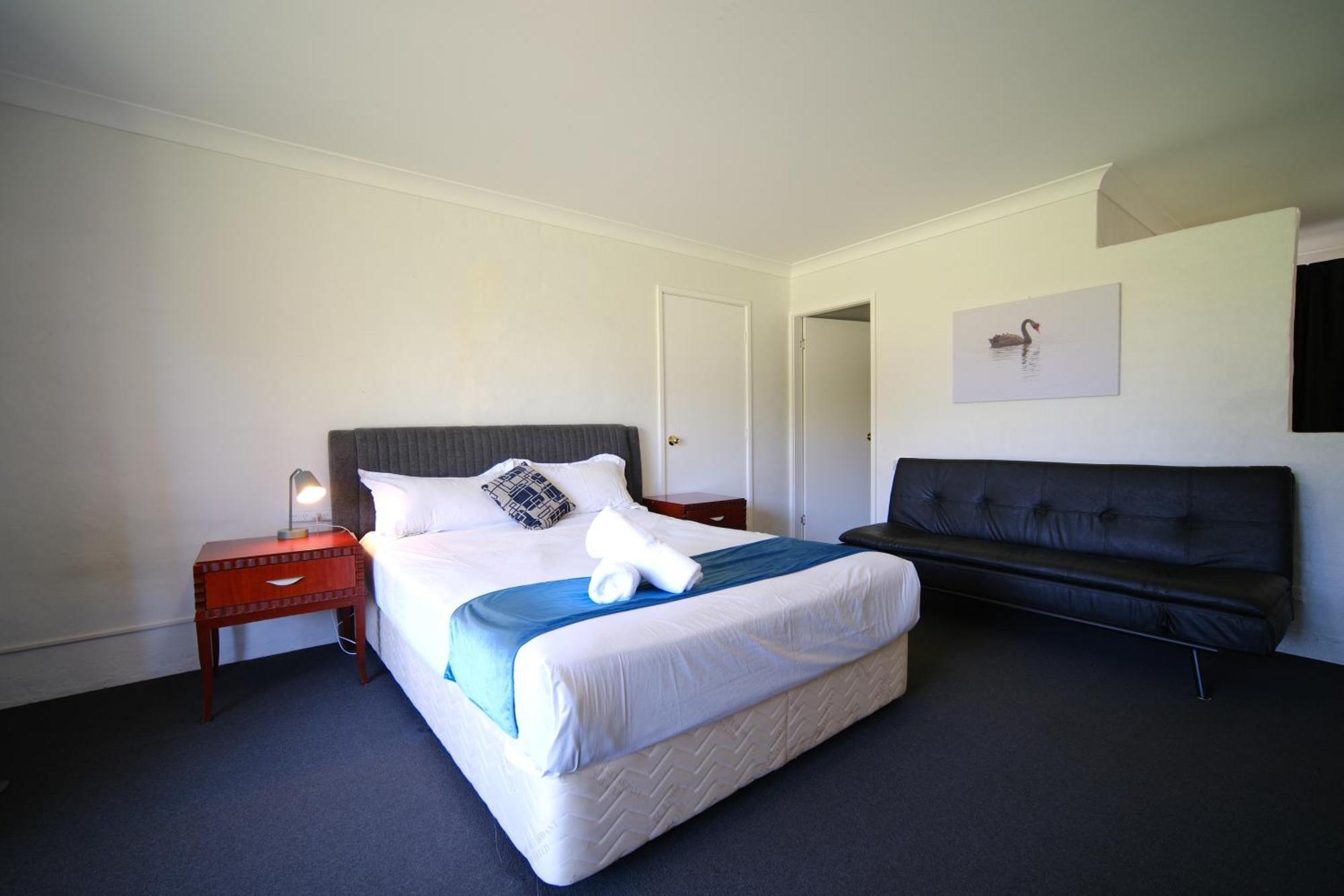 Golf Place Inn Wollongong Primbee Екстер'єр фото