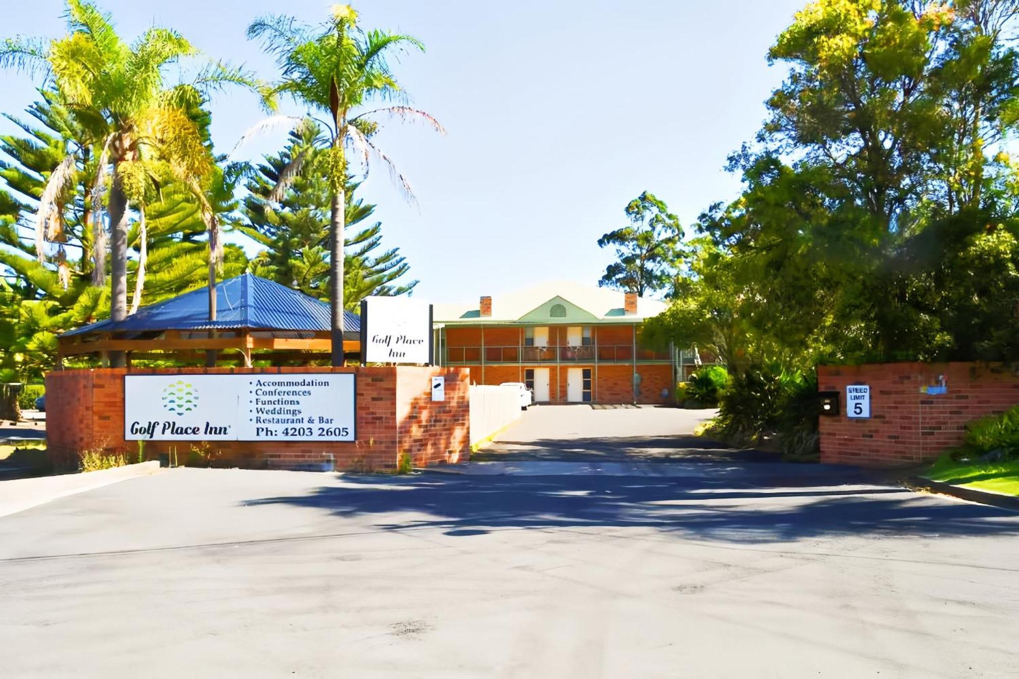Golf Place Inn Wollongong Primbee Екстер'єр фото