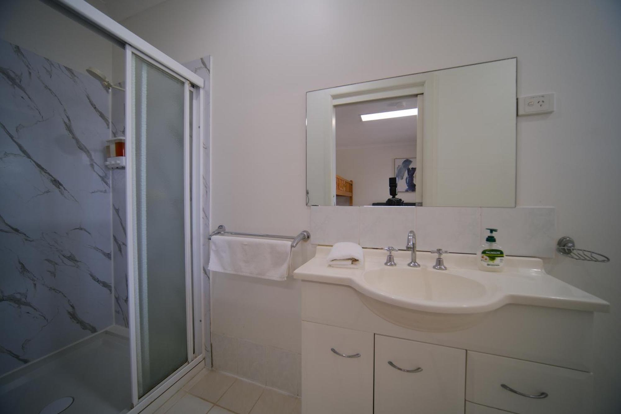 Golf Place Inn Wollongong Primbee Екстер'єр фото