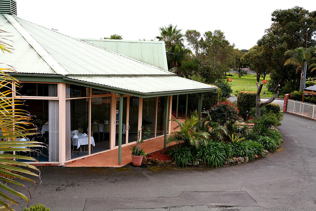 Golf Place Inn Wollongong Primbee Екстер'єр фото